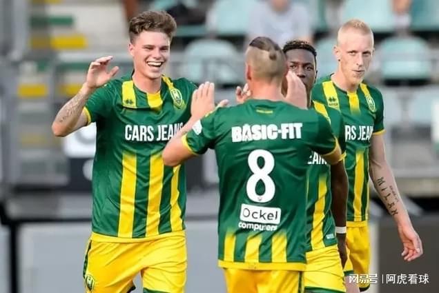 安菲尔德的 安菲尔德的